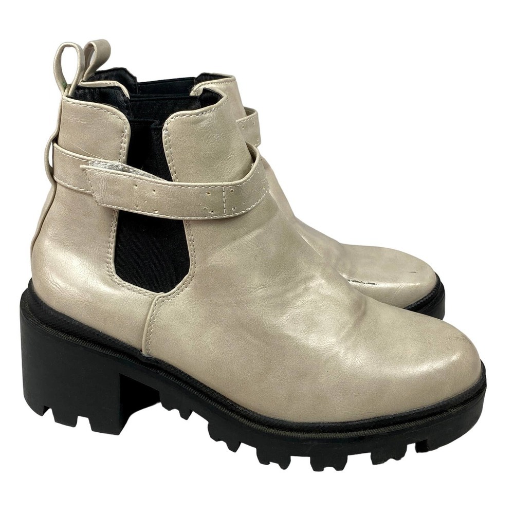 Nicole Miller Womens 7.5 Cream Faux Leather Lug Chelsea Boots Grunge Thick